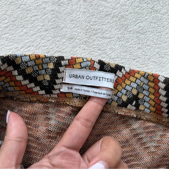 UO Urban Outfitters Bryn Pull-On Flare Pant in Orange Zigzag Size Small - Picture 10 of 13